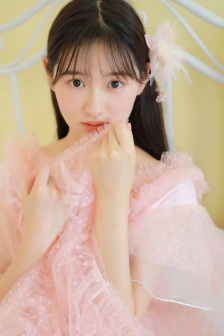 校花陈若雪被校长抱到办公室hd